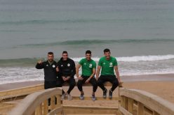 بالصور..ماجر يسمح للاعبيه بـ “تحويسة” على شاطئ البحر