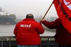 إضراب عام في الموانئ البلجيكية يشل الحركة التجارية