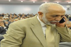 بلخـــــــــادم‮ ‬يقصـــــــــي‮ ''‬الديناصـــــــــورات‮''..‬