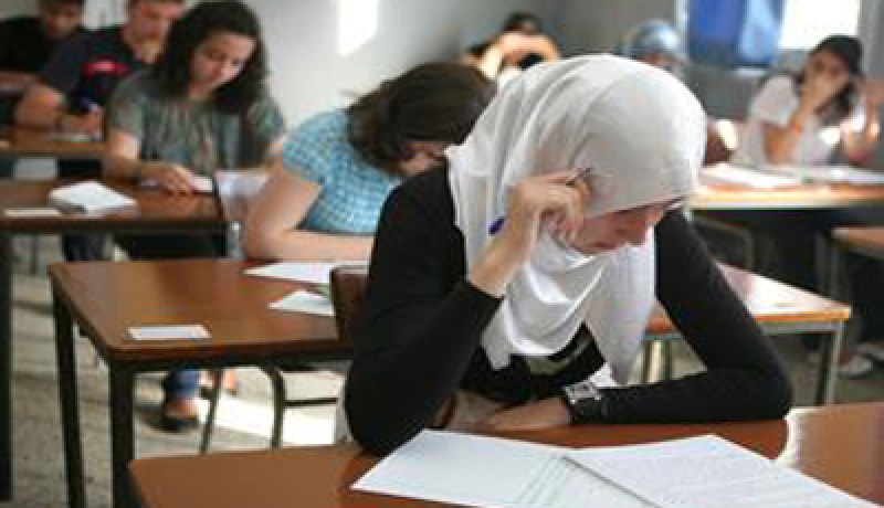 528.136 مترشحا يجتازون يوم الاحد امتحانات شهادة التعليم المتوسط