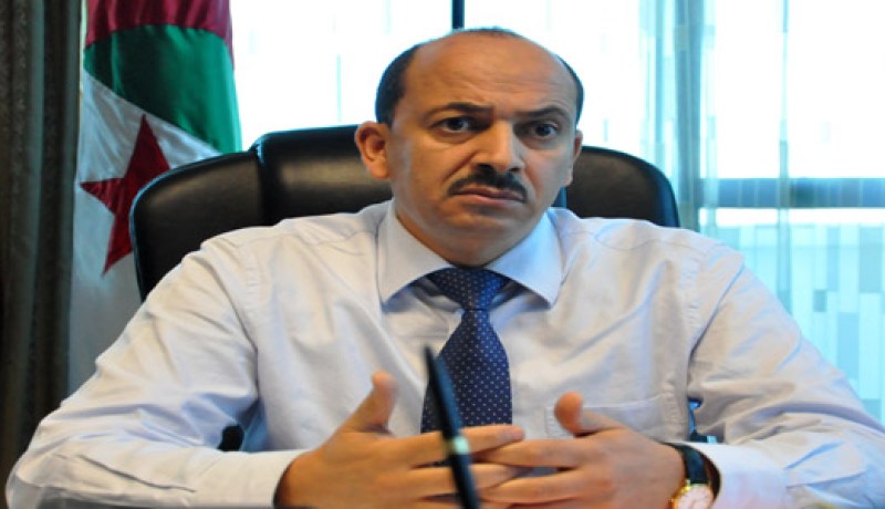 بن بادة‮ ‬يفرض حصارًا إلكترونيًا‬