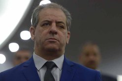 ولد علي «جا يكحّلها عماها»!