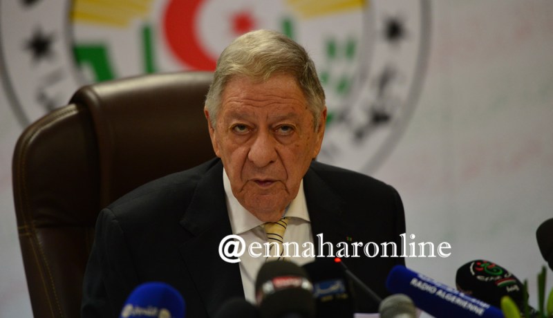 ولد عباس :” بوحجة غلط كي استقبل الأطباء المقيمين”