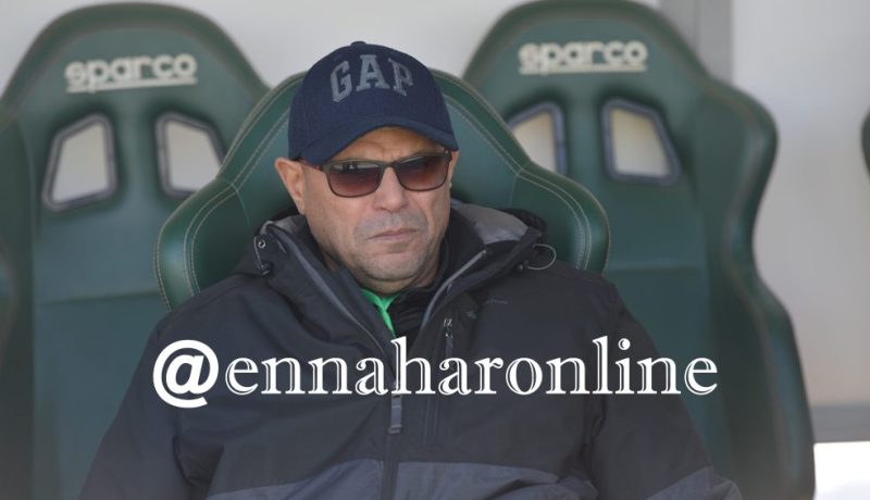 بالفيديو.. بوهلال يستقيل من تدريب دفاع تاجنانت