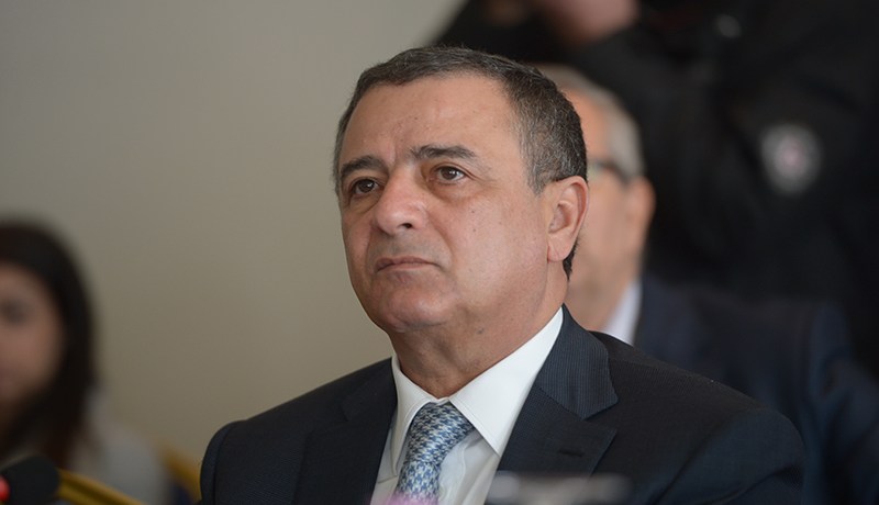 بوشوارب يشفي غليـــل الناقلين
