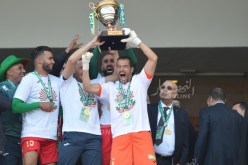 “طوال”  يحتجز كأس الجمهورية للمطالبة بمستحقاته !!