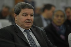 هامل يهنّئ الأسرة الإعلامية عـلى الإحترافية