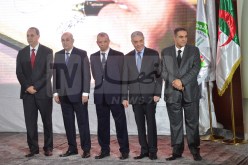 الجزائريون على موعد اليوم مع مناظرة تلفزيونية تاريخية بين المترشحين