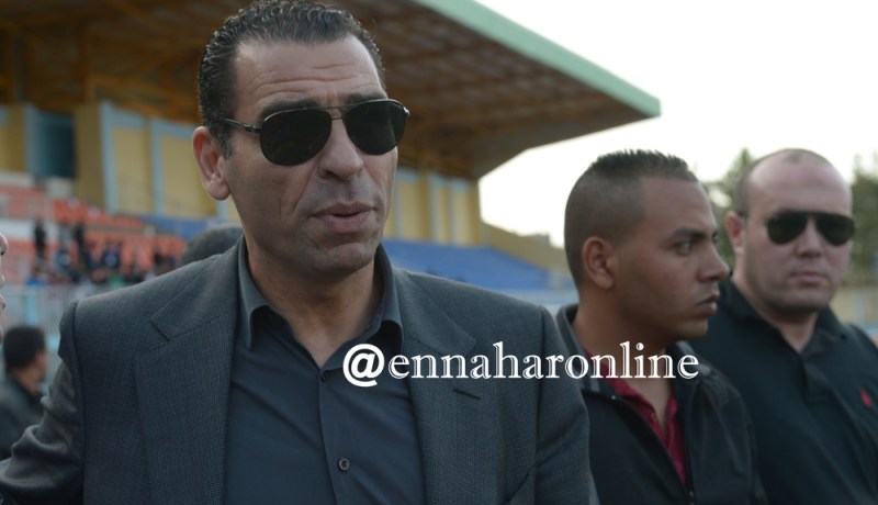 زطشي يتابع مباراة الجزائر وتونس في ملعب 20 أوت