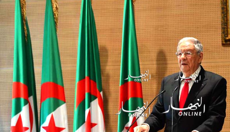 ولد عباس لبلدية إفري أوزلاقن: أنتم محظوظون لأنكم إحتضنتم أول مؤتمر للأفلان
