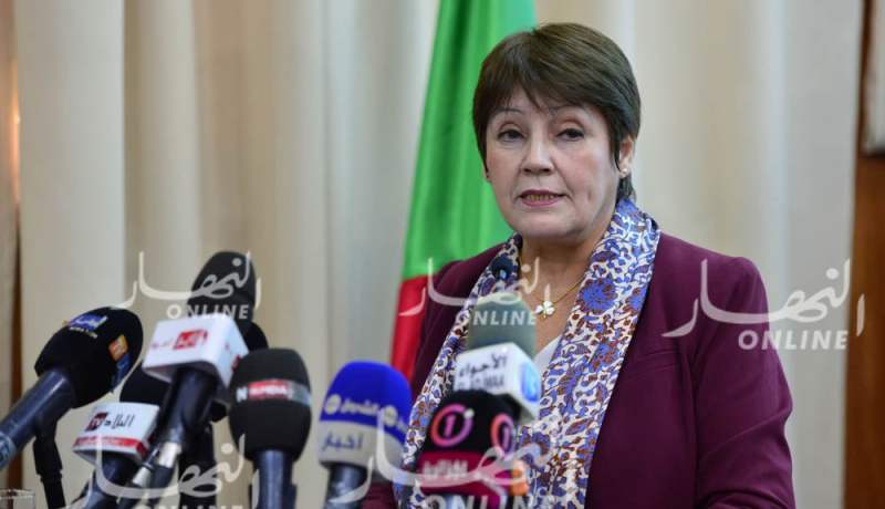 بن غبريت: تعميم شعبتي التقني رياضي والرياضيات على جميع الثانويات