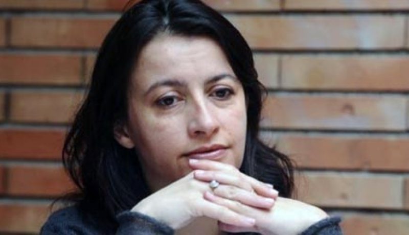 وزيرة فرنسية تدعوا لعدم تجريم إستهلاك الزطلة