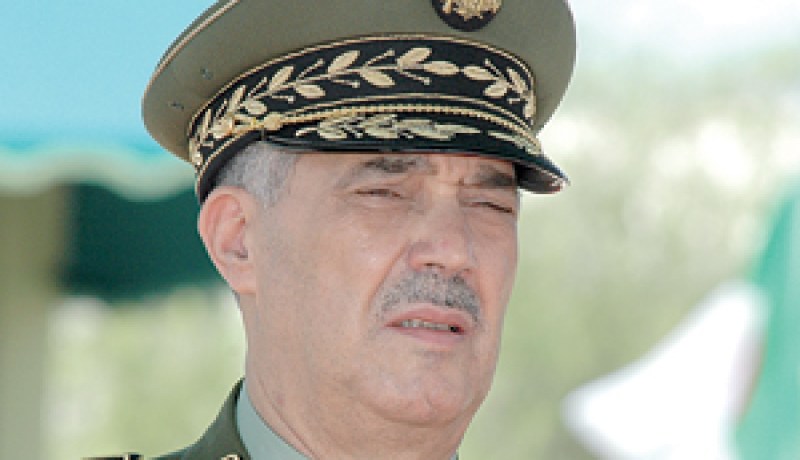 بوسطيلة “يقلش” الصحفيين