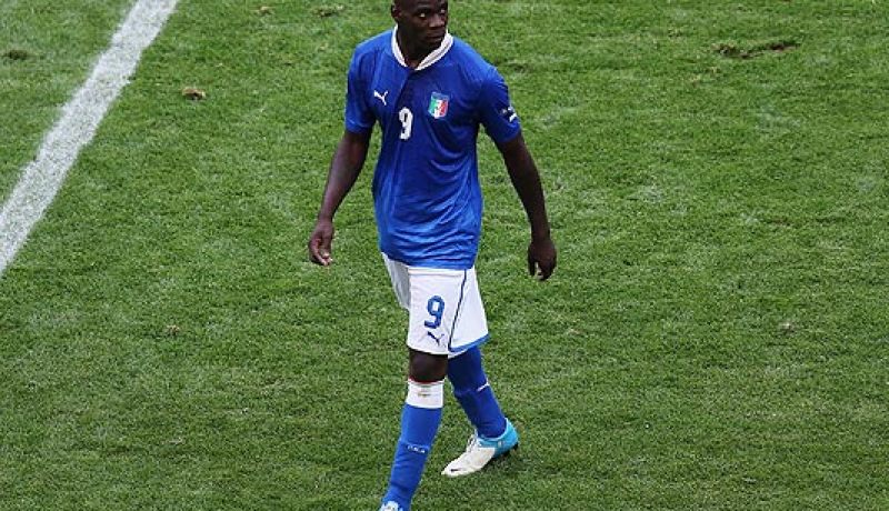 بالوتيلي يريد إثباتات أبوة لحمل فيكو