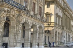 الجزائر تسدد ديونها وتحسن أداء اقتصادها الكلي