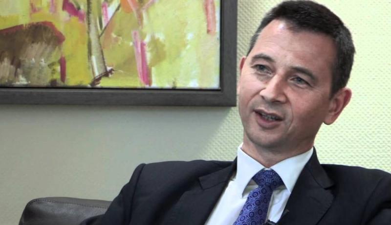 بن مرادي يبحث مع سفير بريطانيا سبل تعزيز التعاون الاقتصادي 