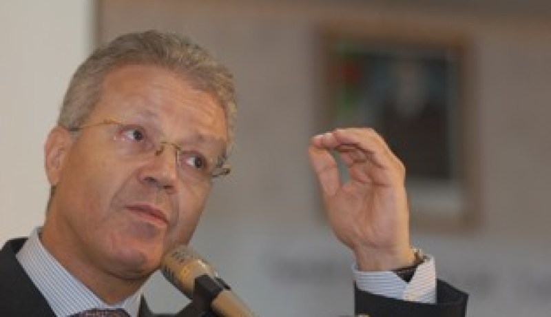 ما لا يقوله بن بوزيد.. أمام الصحافيين