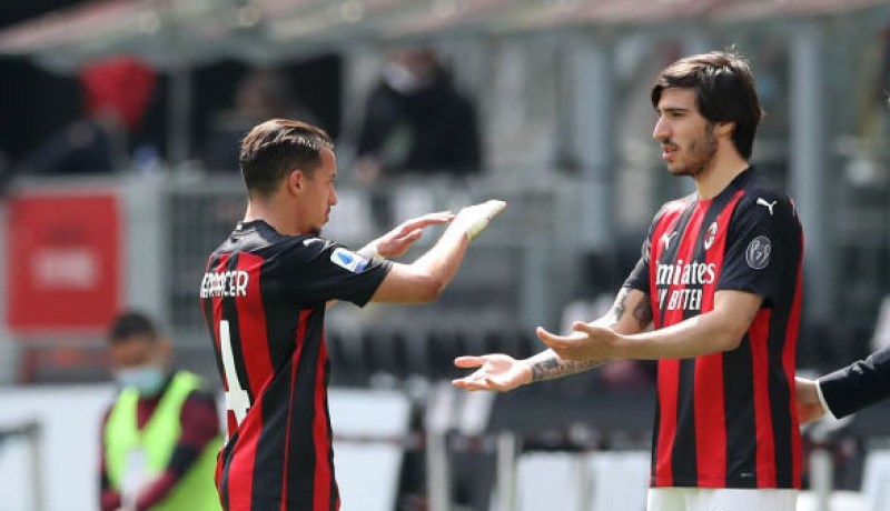 تونالي: “بن ناصر مثال لأي لاعب وهو يساعدني كثيرا”