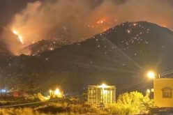 بالفيديو.. إندلاع حريق ضخم بجبل عمد في مكة المكرمة