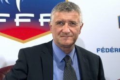 “بلاكار” يصل الجزائر ويجتمع مع زطشي