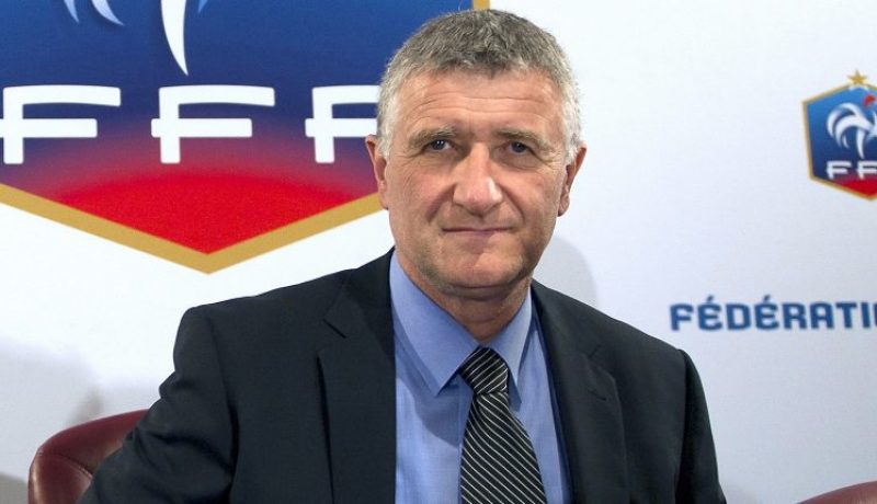 “بلاكار” يصل الجزائر ويجتمع مع زطشي