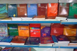 يوم العلم  يوم لجمع الكتب لفائدة أطفال الجنوب الجزائري