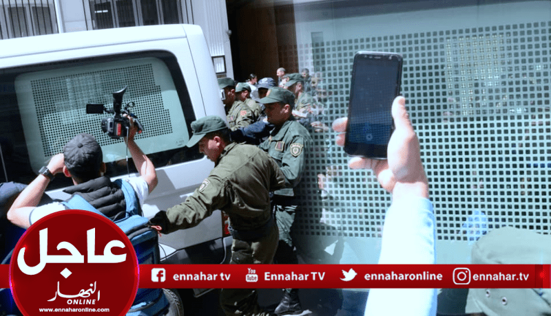 بالفيديو : لحظة نقل الإخوة كونيناف من المحكمة إلى سجن الحراش!