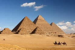 هكذا تجني مصر ملايير الدولارات بثلاثة أهرام وتمثال