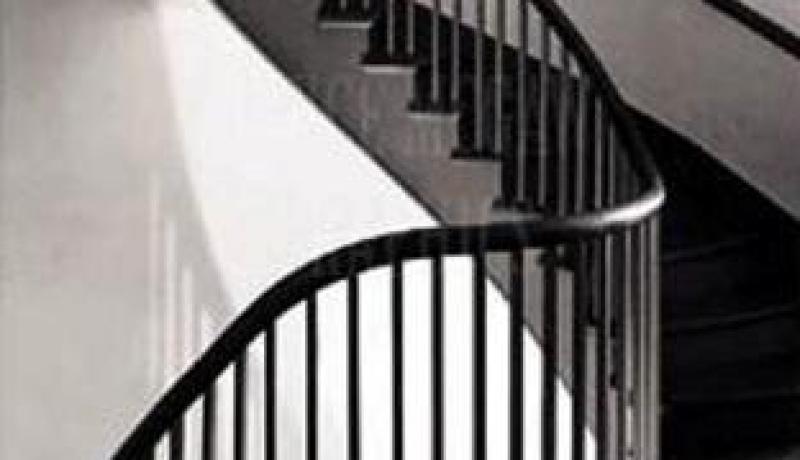 نجدة 11 شخصا في انهيارسلالم عمارة بوهران