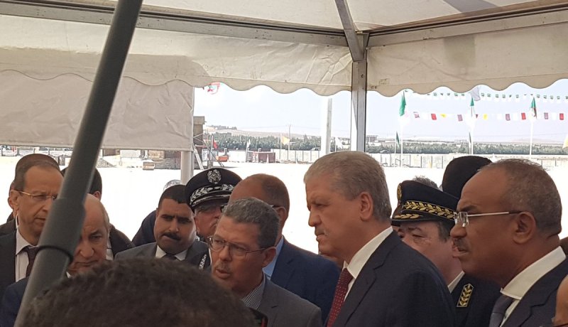 بالصور.. سلال يتفقد مشروعا لإنجاز سوق الجملة للخضر والفواكه بالجلفة