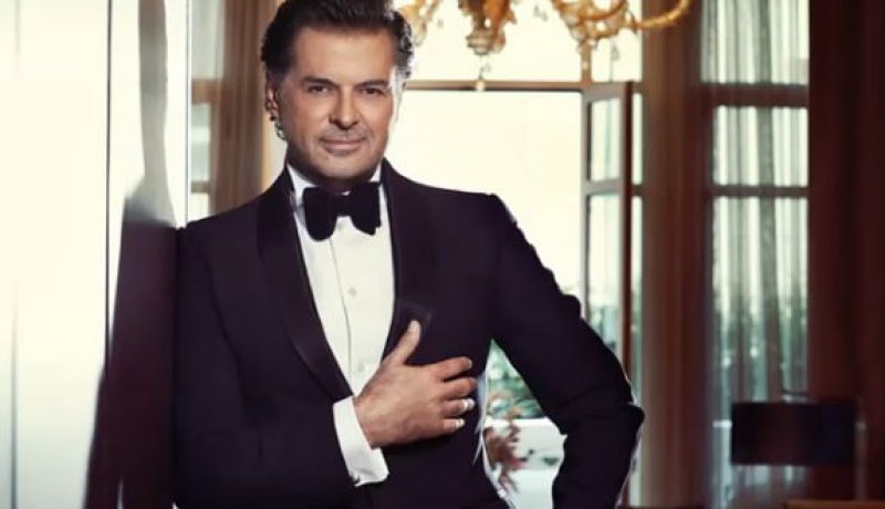 راغب علامة يدعو إلى محاسبة السياسيين في لبنان