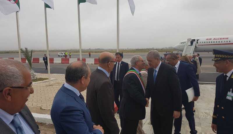 سلال يشرع في زيارة عمل إلى وهران