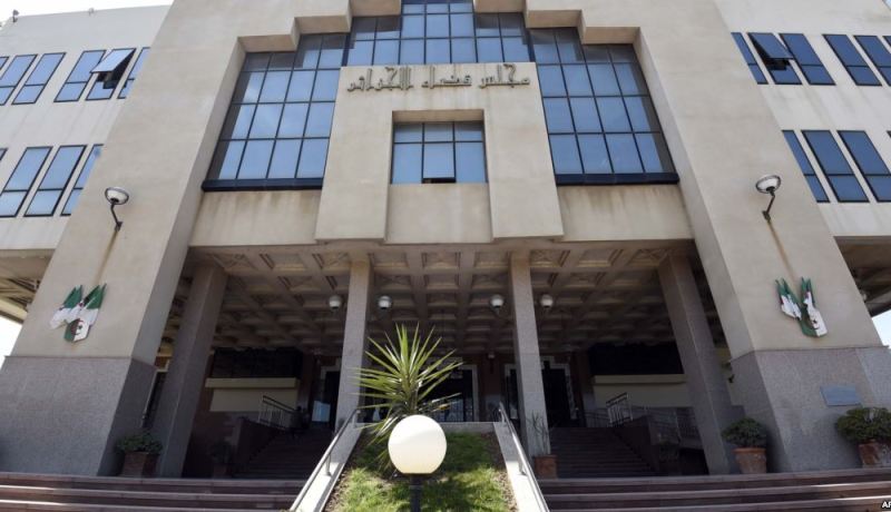 تأجيل محاكمة أزيد من 100 شخص بينهم مسؤولون تورطوا في فضيحة تهريب دولي للسيارات