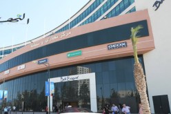 المركز التجاري‮ ‬باب الزوار‬خارج القانون