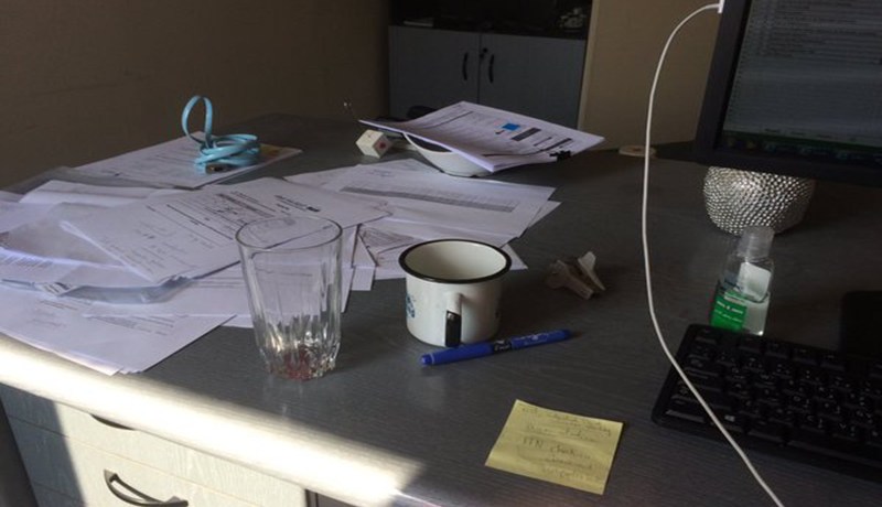 تحول مكتبي إلى دار طباعة ونسخ التمارين والبحوث المدرسية