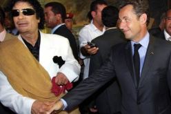 “لعنة” القذافي تُعيد جر ساركوزي أمام القضاء