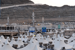 قبل أداء الركن الأعظم.. الحجاج يتوافدون إلى مشعر منى في يوم التروية