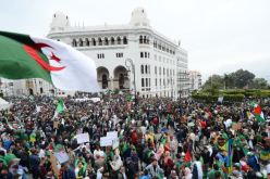 الجزائريون بصوت واحد .. «فاطرين ولا صايمين ماناش حابسين»