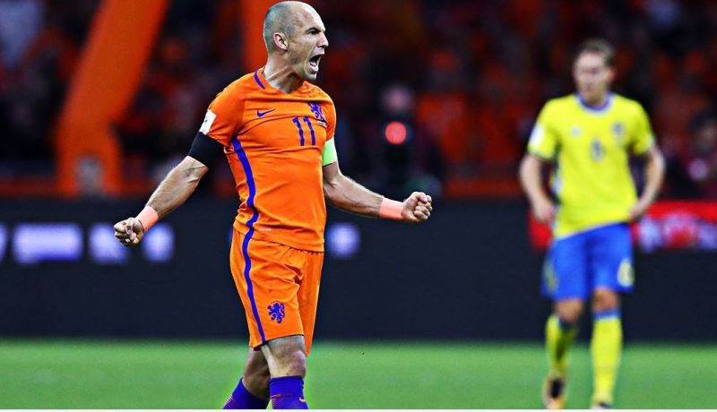 فوز غير كافي يقصي هولاندا من المونديال