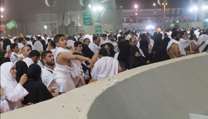 بالصور.. أطفال يؤدون مناسك الحج