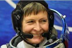 رائدة فضاء تعود للأرض بعد “رحلة قياسية”