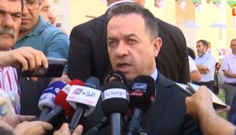 زمالي…مستمرون في توزيع السكن على الرغم من الأزمة المالية
