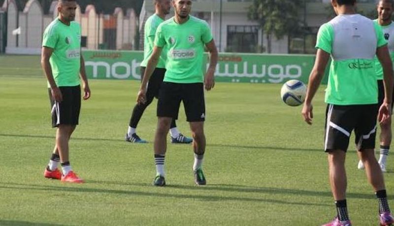 19 لاعبا يحلون بالجزائر ويلهبون التربص