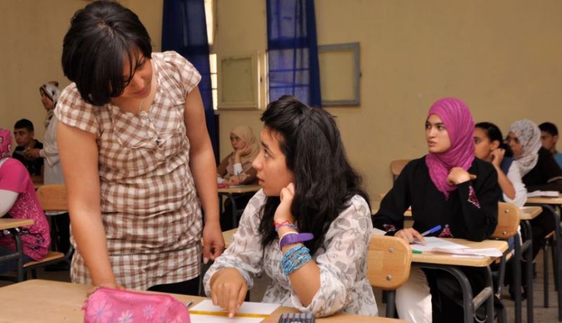 اللغة العربية «ساهلة».. والفيزياء يحتاج «تخمام»!