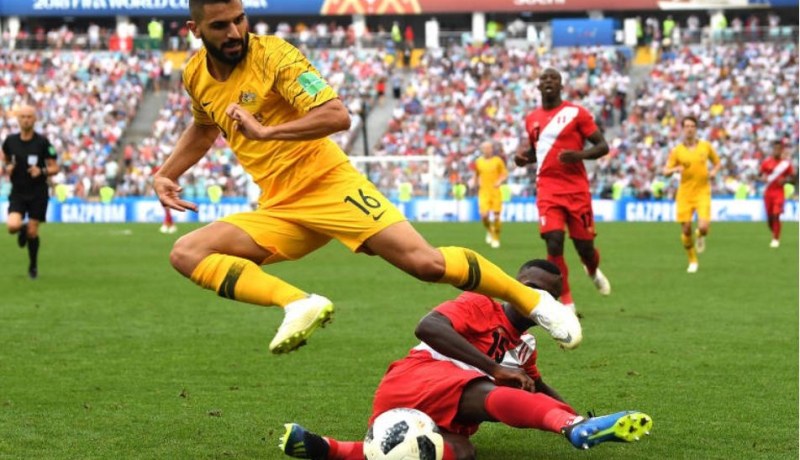 البيرو تحقق فوزا معنويا على أستراليا وتودّع روسيا !