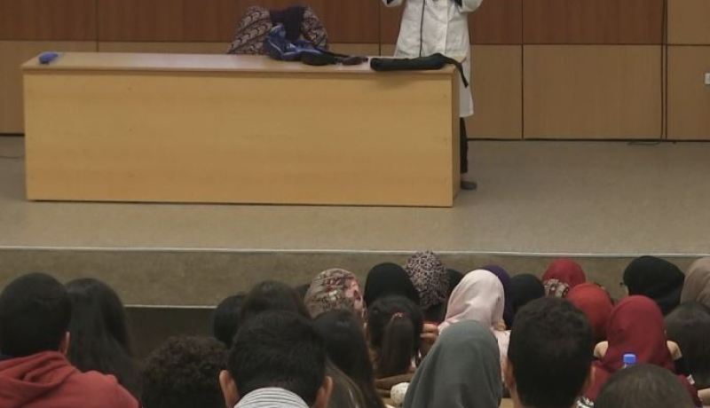 تغيير مناهج التدريس بالجامعات والمدارس العليا