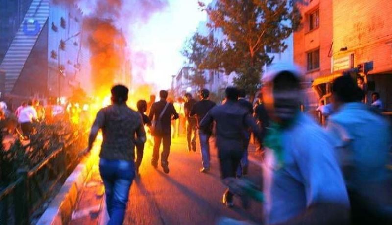 اشتباكات جديدة في إيران وارتفاع عدد القتلى إلى 50شخصا