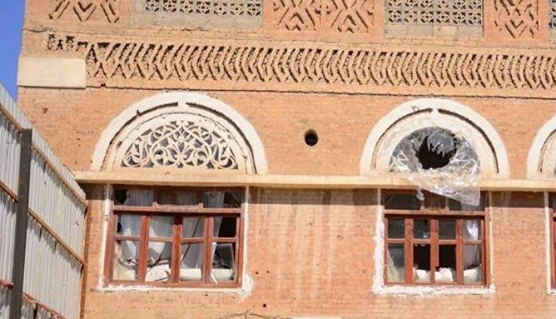 الحوثيون يسيطرون على قصر صالح