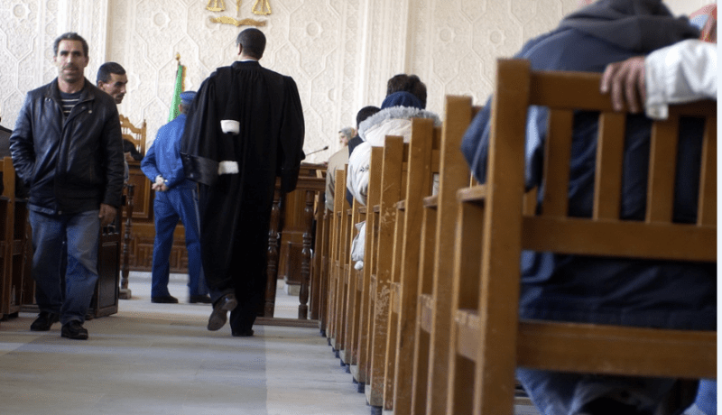 أستاذة ثانوي تعتدي على تلميذة لأنها «أقامت علاقة» مع خطيبها في قسنطينة!