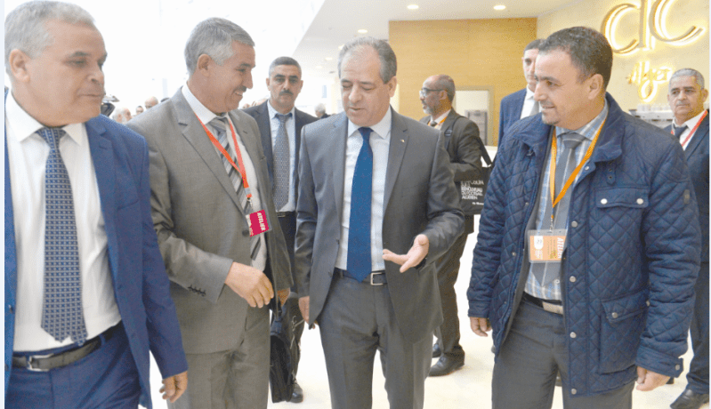 رئيس رابطة بسكرة يهدد بحرق نفسه خلال الجمعية العامة لاتحادية ذوي الاحتياجات الخاصة!